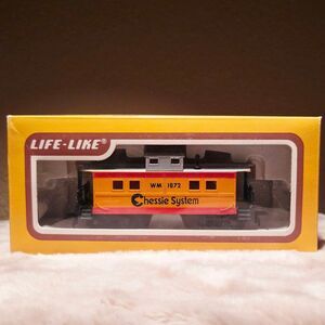 Vtg Life-Like HO Scale Chessie System Cupola Caboose WM 1872 (#8541)